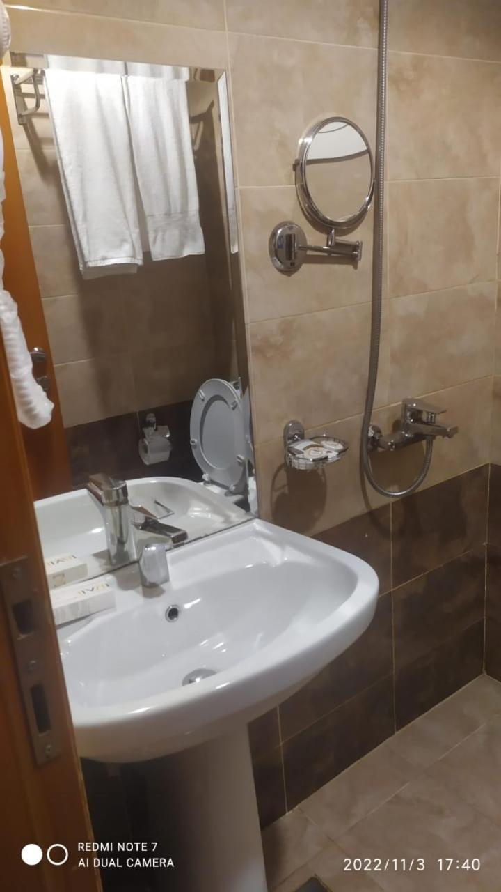 Manart Al Misk Hotel Мека Екстериор снимка